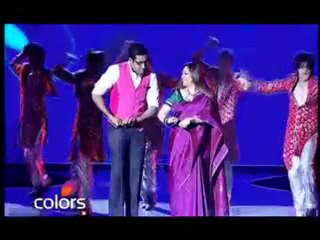 Kiron Kher, Sonali Bendre in National Bingo Night