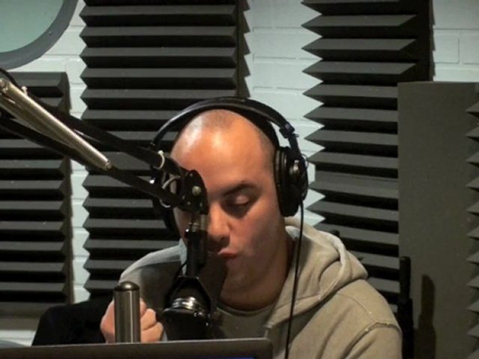 "Commandeur Replay" sur Ouï Fm n°116 08.02.2010