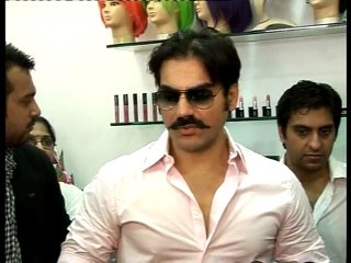 BHARAT DORRIS Cosmetic Store Calender