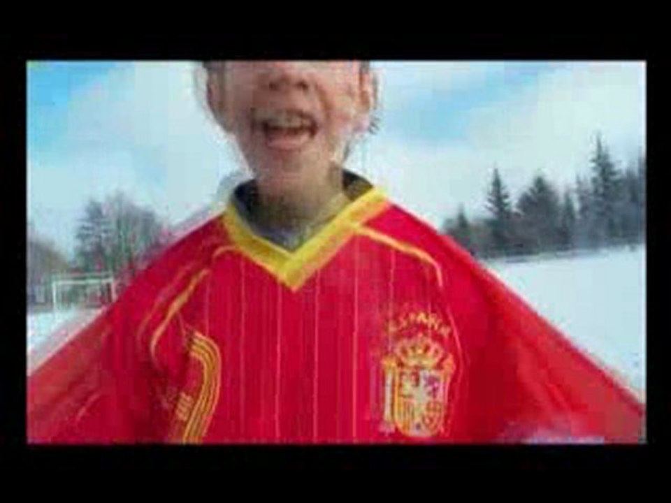 FOOTBALL  FAN