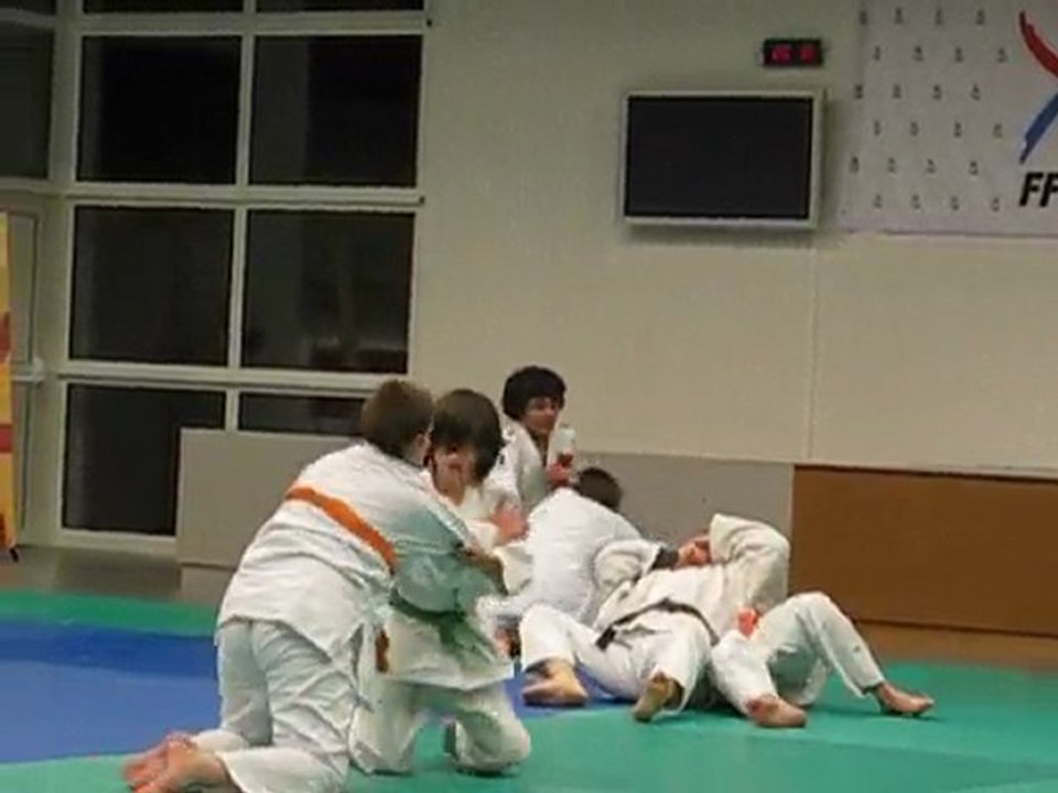 petit combat au sol avec rodrigue