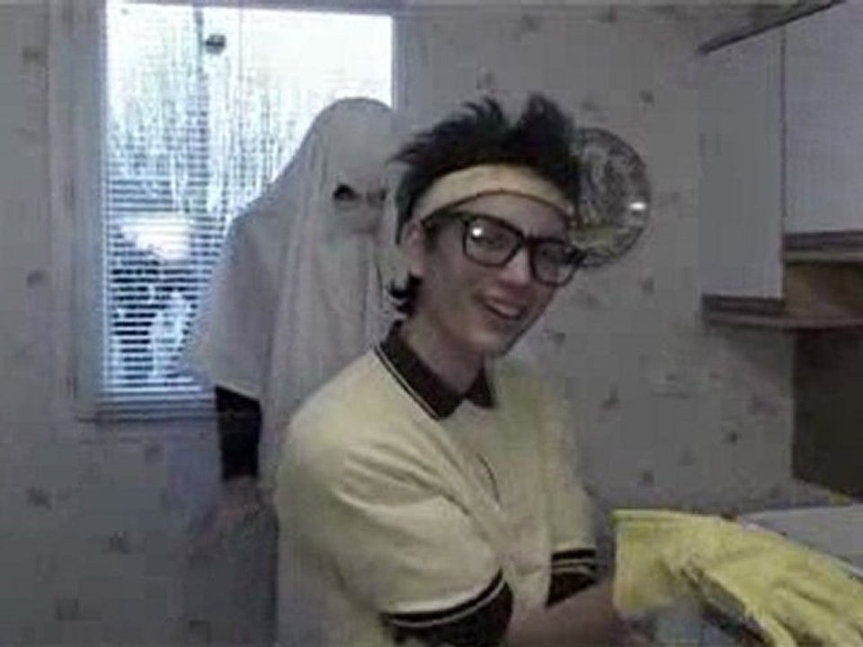 Pub Virale "JEUX FREEBOX" bastien BRACQ.