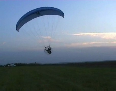 Ecole Grand Vol Paramoteur, Paris, Démo de l' instructeur