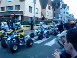 Passage des quad avant le départ de l'enduroquad 2010