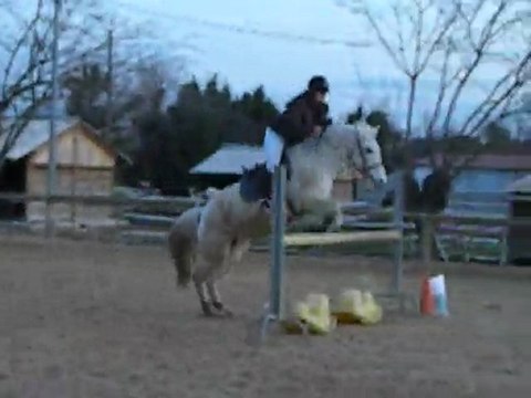 Concours CSO Club E1 - Kenza sur Saphir (5/6)