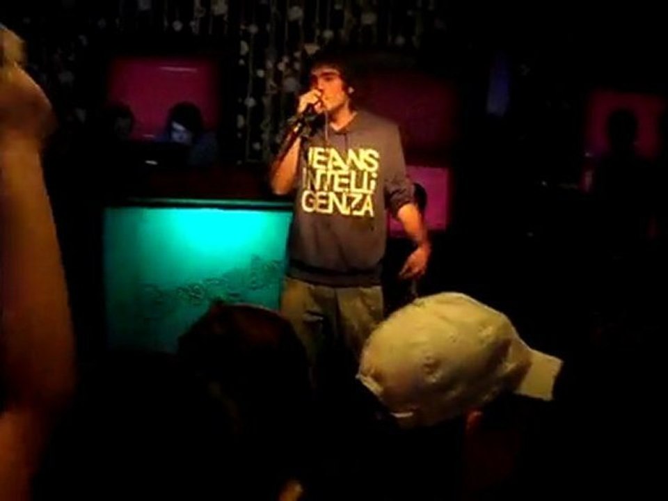 Yici's Live Performance