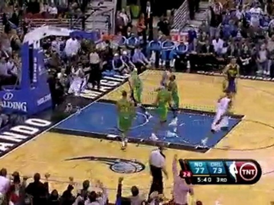 Dwight Howard comes off the pick and roll for the two-handed