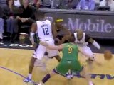 Vince Carter drives through the Hornets defense on his way t