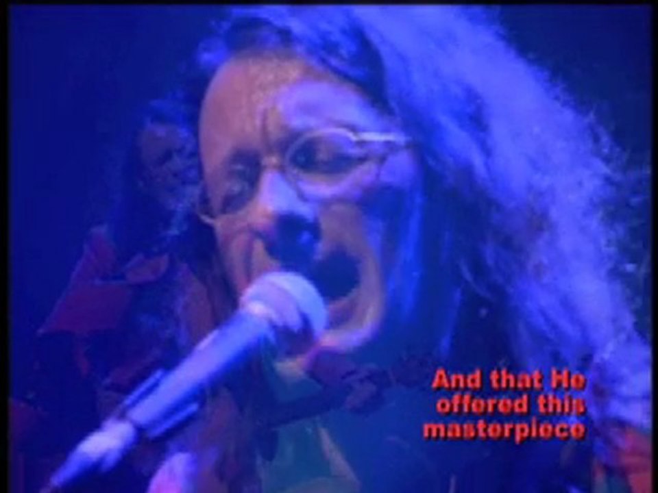 envole le voile (remove the veil)