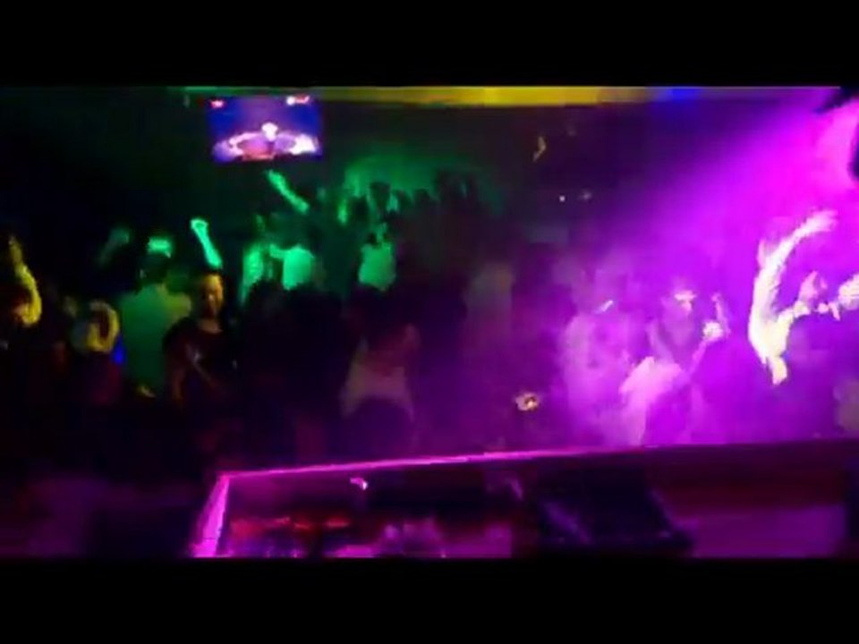Taksim  She de Yılbaşı -01.01.2010(live)