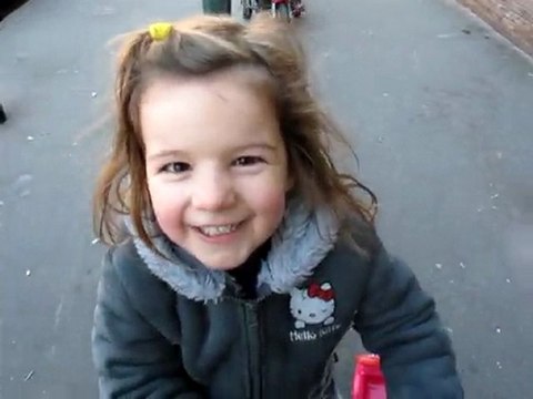 Maria en trottinette - 31 janvier 2010