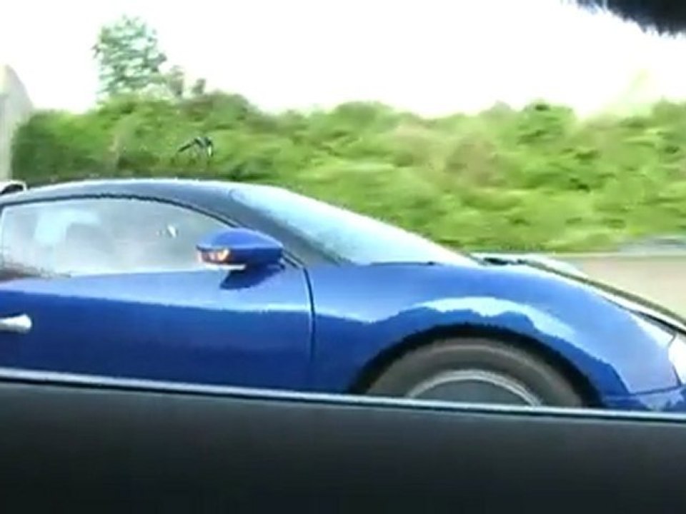 Bugatti Veyron vs. Audi R8