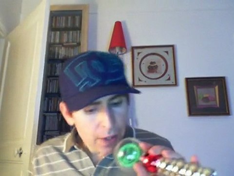 Wiwi égratigne like dis & like dat