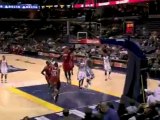 O.J. Mayo leaves the pass for Zach Randolph who scores the e