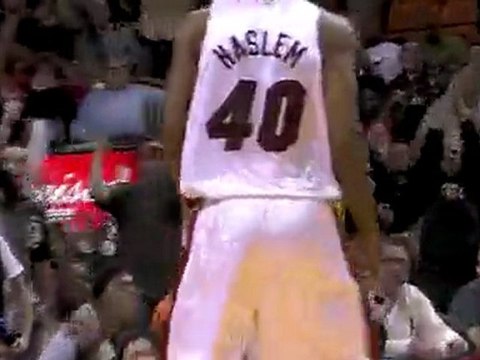 Dwyane Wade gets the steal and serves up the facial on the b