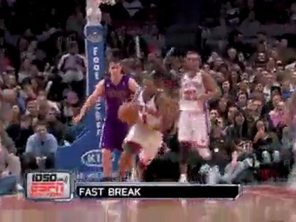 Jared Jeffries strips the ball to Chris Duhon who finds Nate