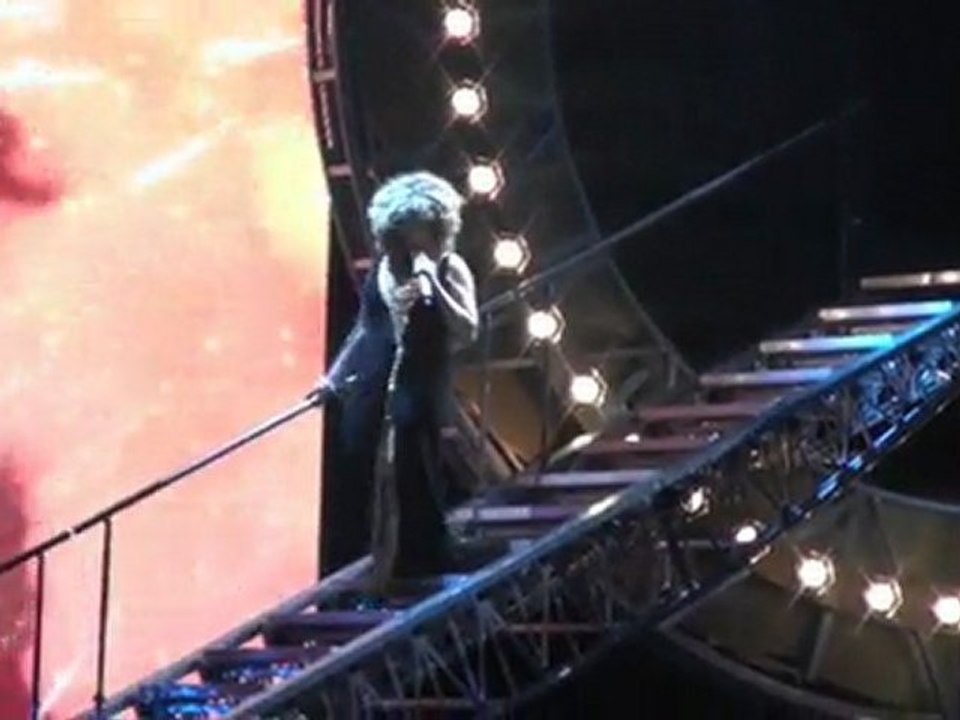 Tina Turner - Goldeneye @ Bercy 2009