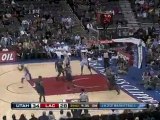 Al Thornton goes baseline where he rises up and throws it do