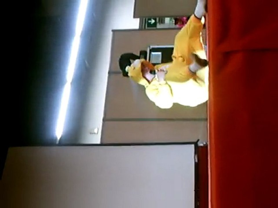 Chute du Bisounours zombi - Paris manga février 2010