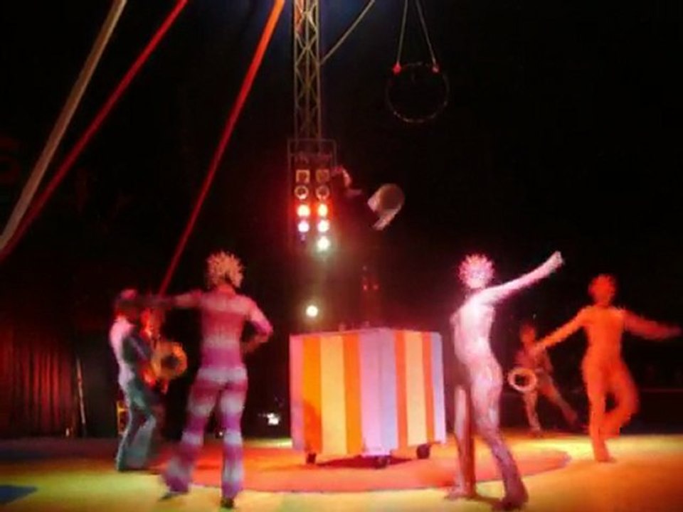 Cirque Biasini. Début du show le 26/09/2009