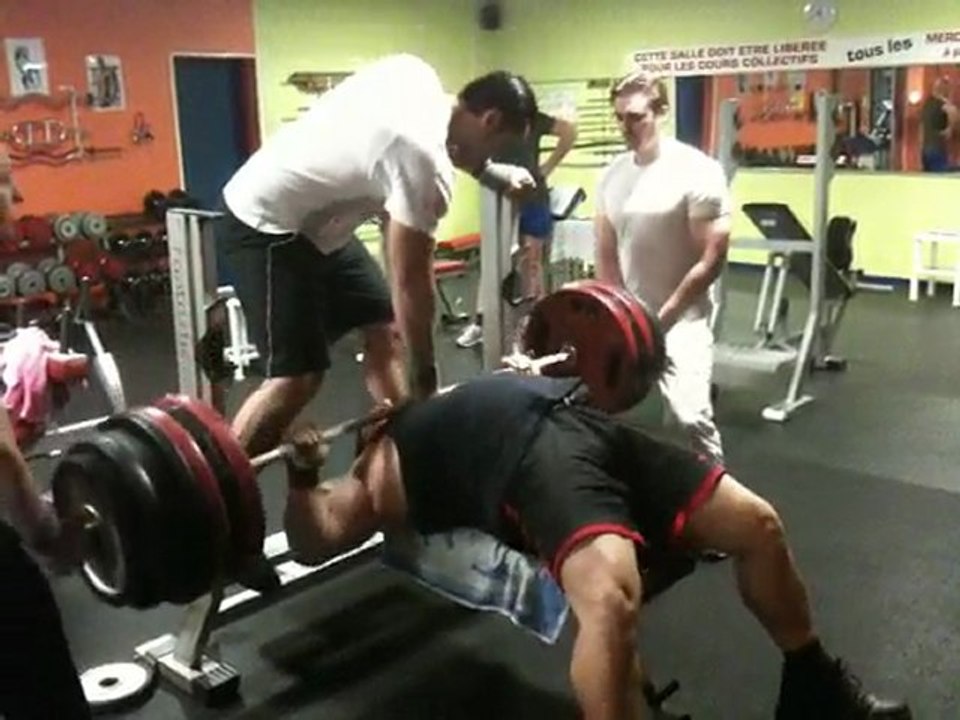 developpe couche 320kg Pietro Armillotti No Pain No Gain