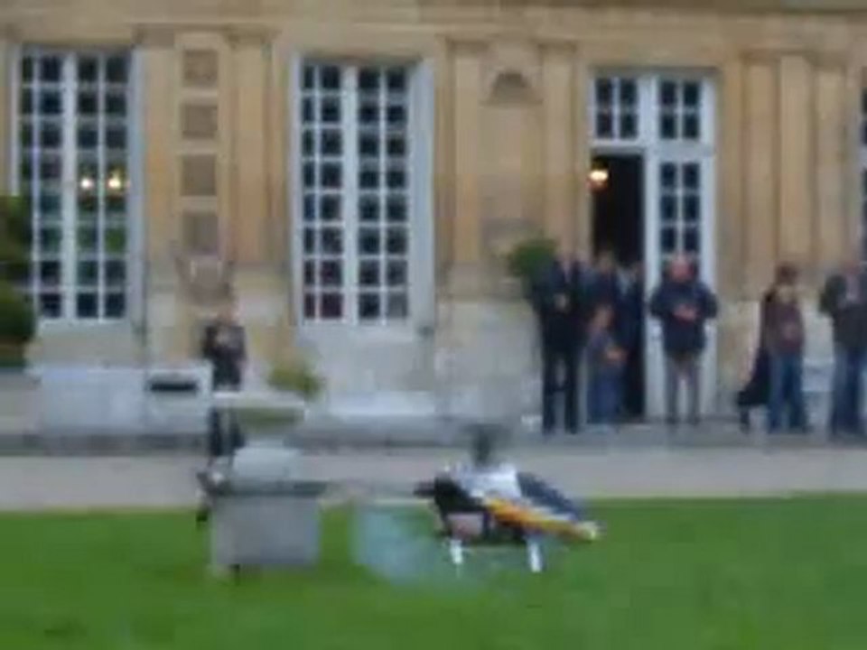 Démonstration T-rex 600 Chateau du Taillis (partie 2)...