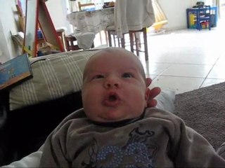 sourire après tétée