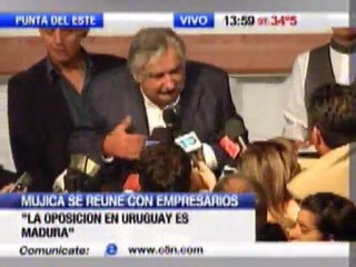 MUJICA CON EMPRESARIOS ARGENTINOS 10/02/2010