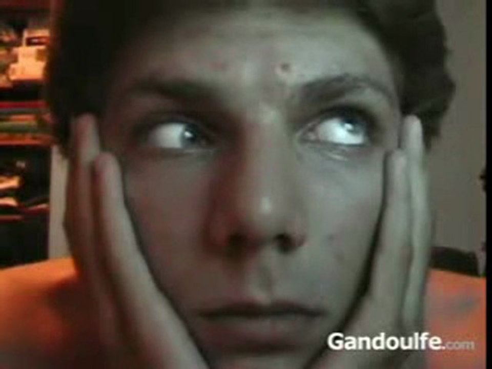 BU GÖZLER BAŞKA GÖZLER