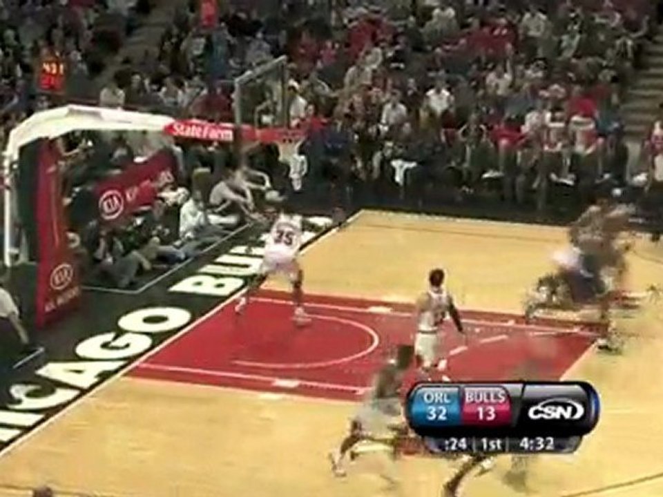 Dwight Howard throws down the alley-oop jam from Jameer Nesl