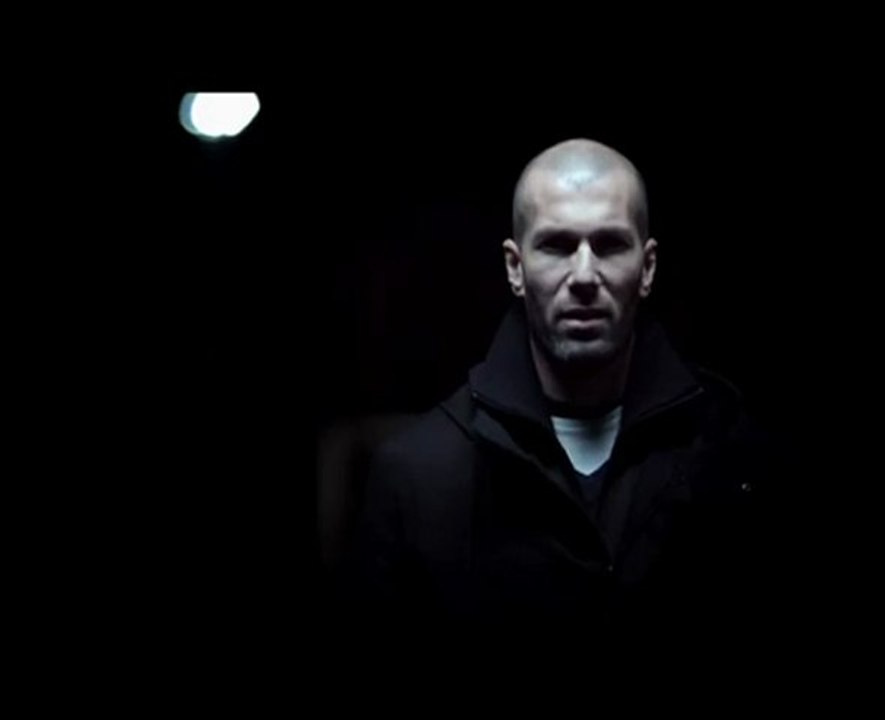 Pub Zidane - Cracks