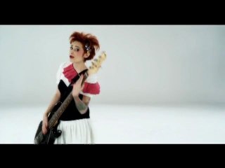 Pin Up - "Üretim Hatası"