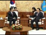 Japanese Minister Meets with South Korean President