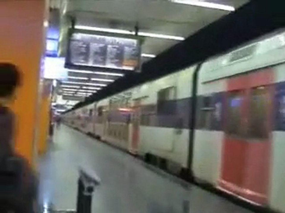 UNE Z20500 UM PART DE LA GARE DE LYON