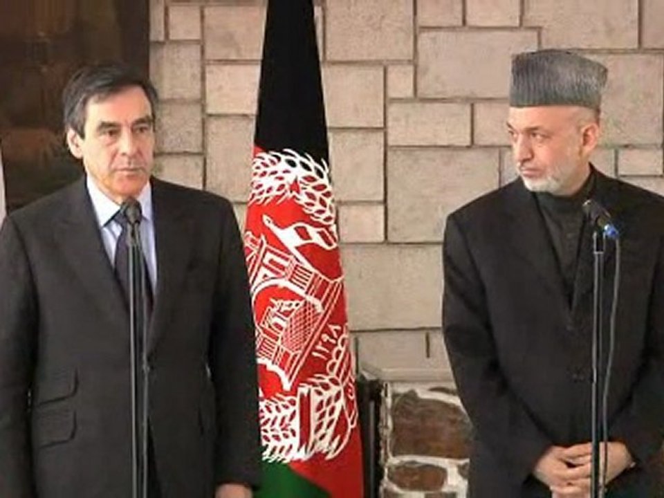 Fillon rencontre Karzaï à Kaboul