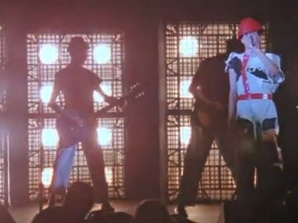 Devo, live in San Diego