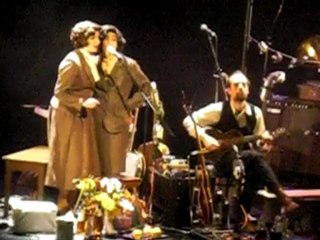 orchestre d'hommes orchestre..duo des filles