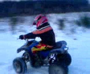 Joy fais du quad