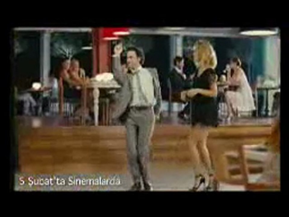 romantik komedi FİLMİ İZLE fragman -SANALWORLD.NET