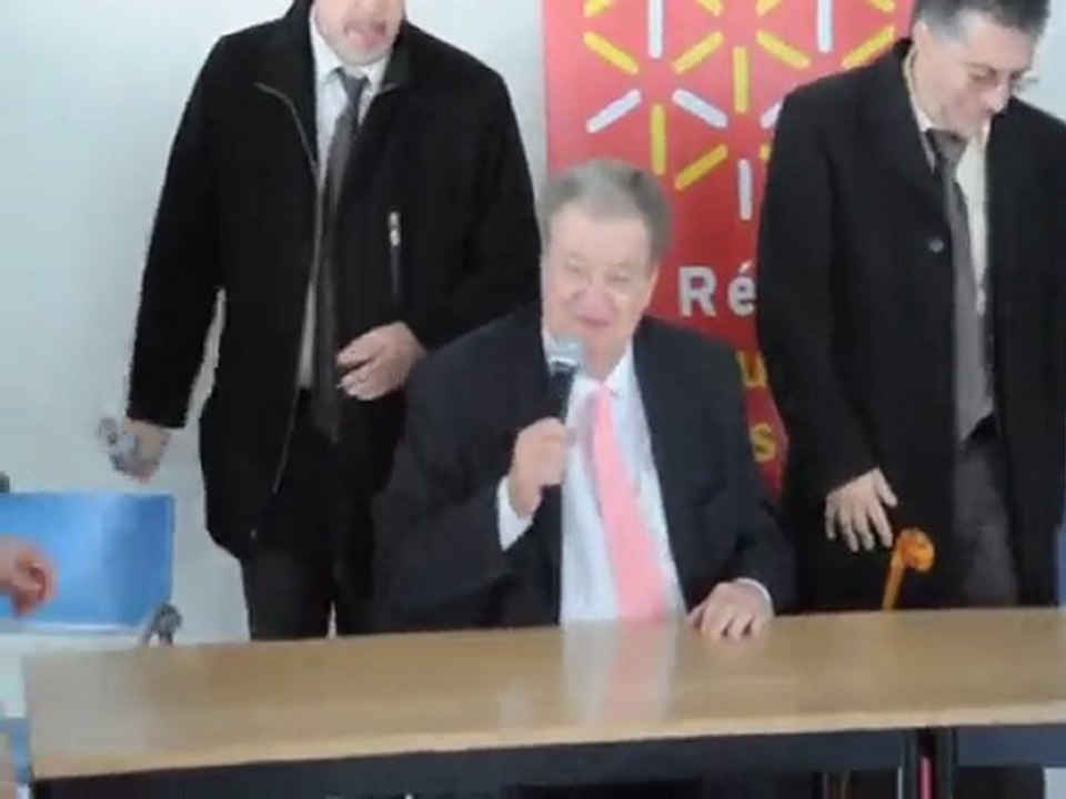 AGDE - 2010 - On est pas des singes savants - Georges FRECHE