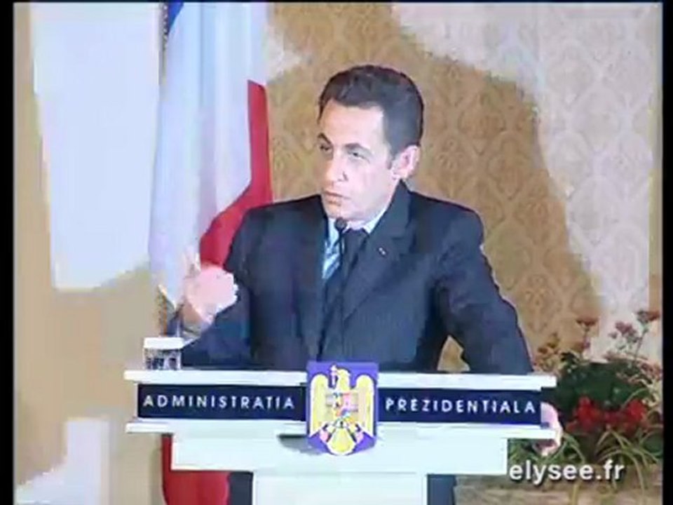 Conférence de presse conjointe avec M. Traian BASESCU