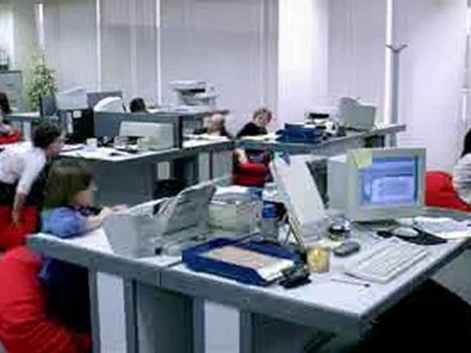 iyiki-sandalye-var-eglendir.com