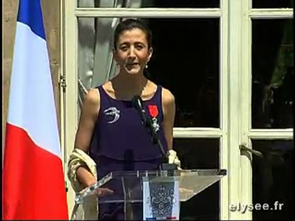 Décoration de chevalier de la LH à Mme Ingrid Bétancourt