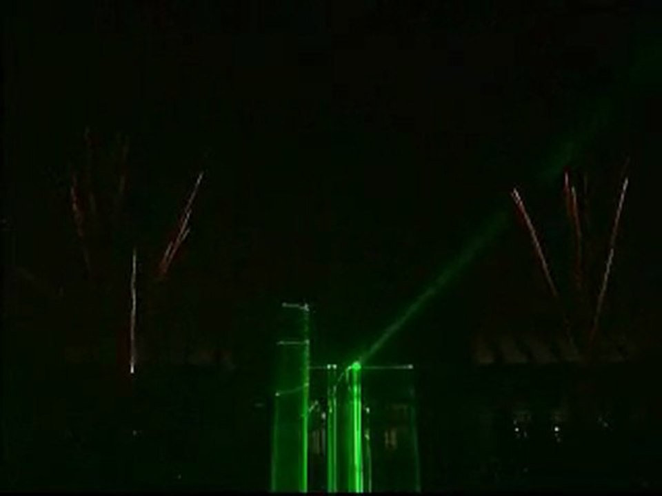 TGV à Reims feu d'artifice Thierry Biasutto Pyrotechnie tbp
