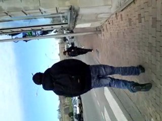 Jo fait peur a la vieille