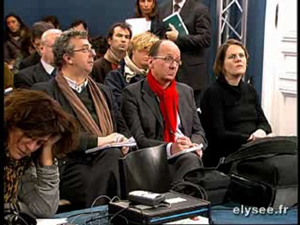 Luc Châtel aux journalistes français et étrangers