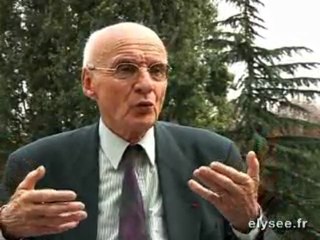 La taxe carbone est un "outil essentiel"