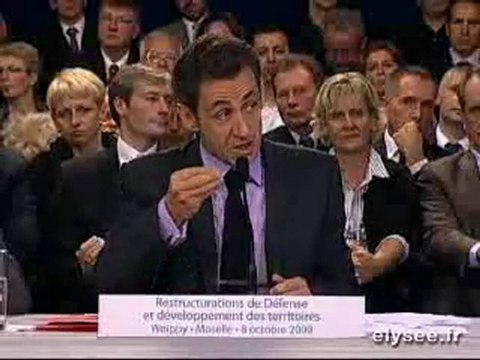 Réactions sur les restructurations militaires