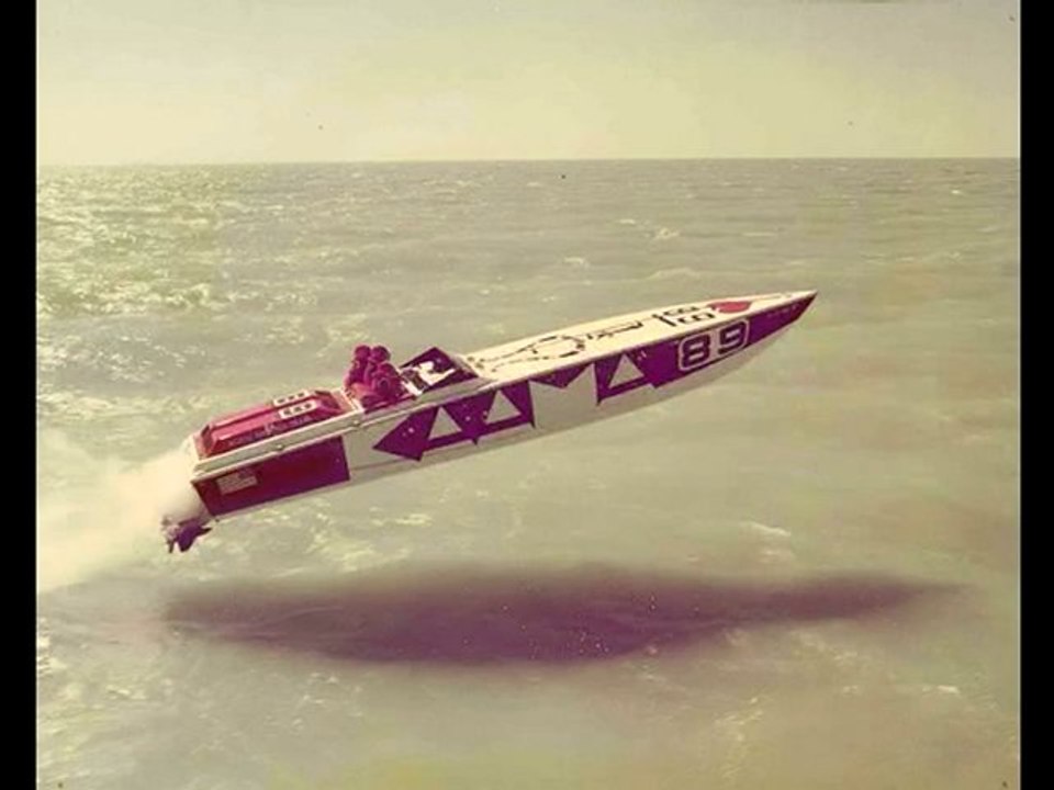 speedboat