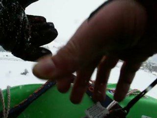 Loli fait de la luge